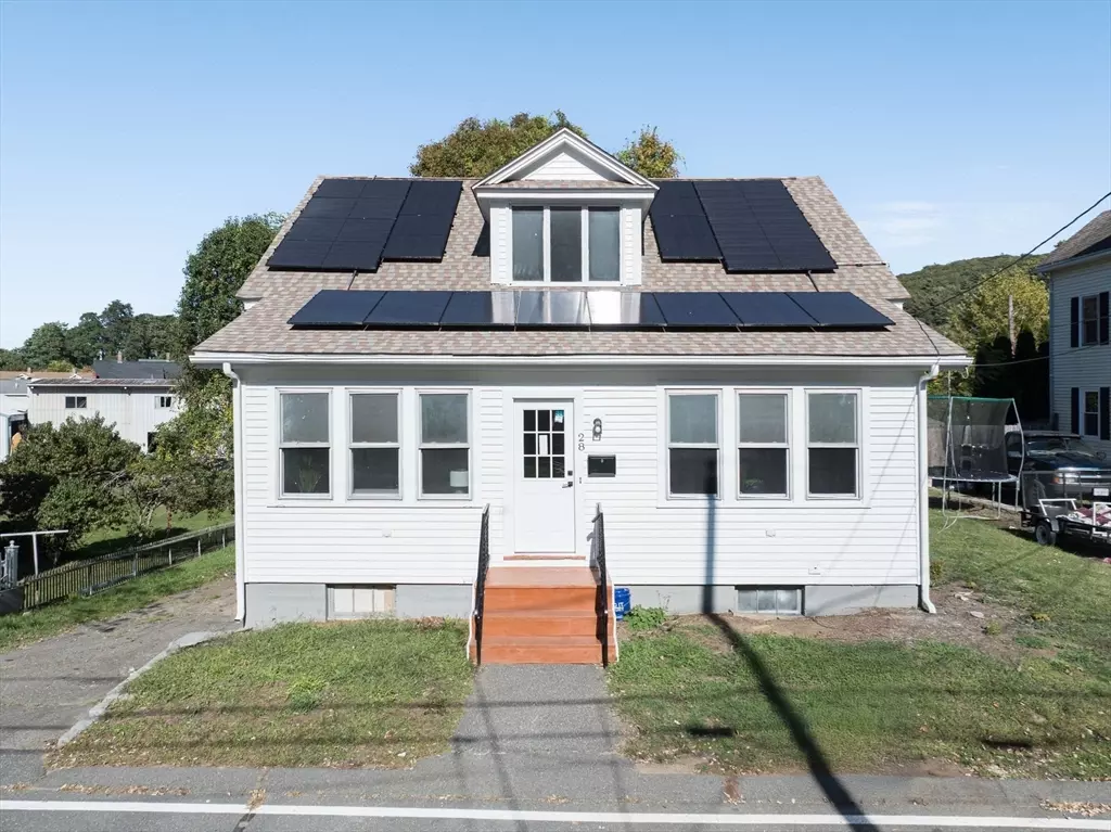 Ware, MA 01082,28 Maple Ave