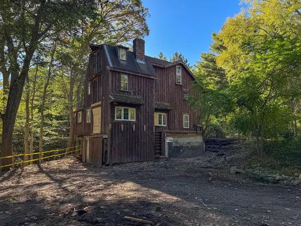 Lancaster, MA 01523,132 Kilbourn Rd