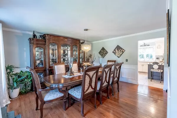 Dartmouth, MA 02747,264 Collins Corner Rd