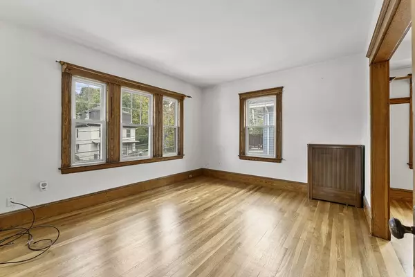 Boston, MA 02136,37 Warren Ave #2