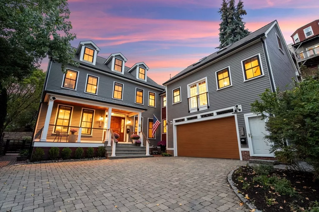 Boston, MA 02129,64 Walker St