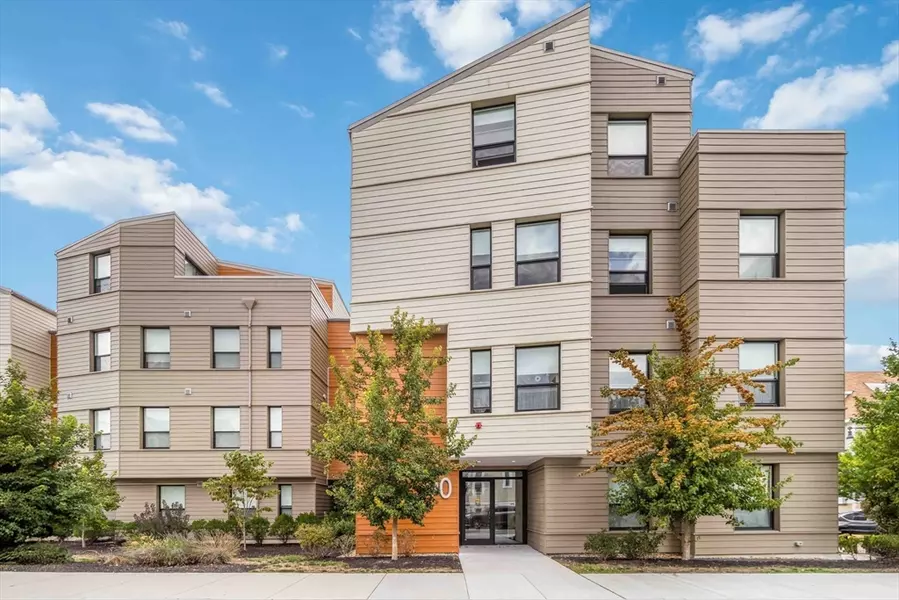 90 Antwerp #205, Boston, MA 02135