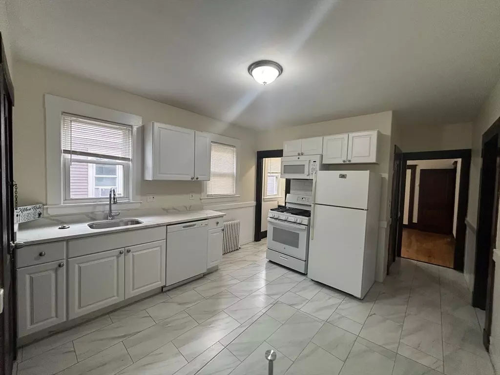 Somerville, MA 02145,39 Michigan Ave #1