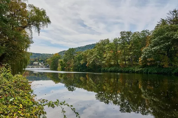 Shelburne, MA 01370,94 Main Street