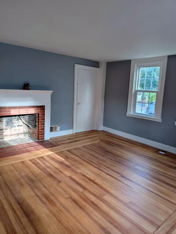 8 Water St #W, Freetown, MA 02702