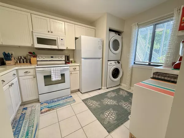 Brewster, MA 02631,88 Eaton Ln #88