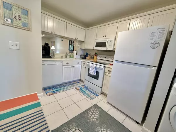 Brewster, MA 02631,88 Eaton Ln #88