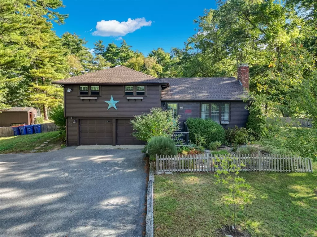 Rochester, MA 02770,86 Pine St