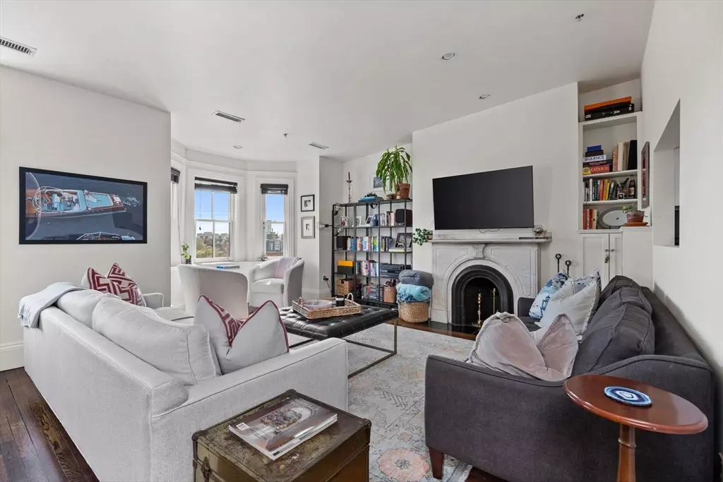 Boston, MA 02116,433 Columbus Ave #4