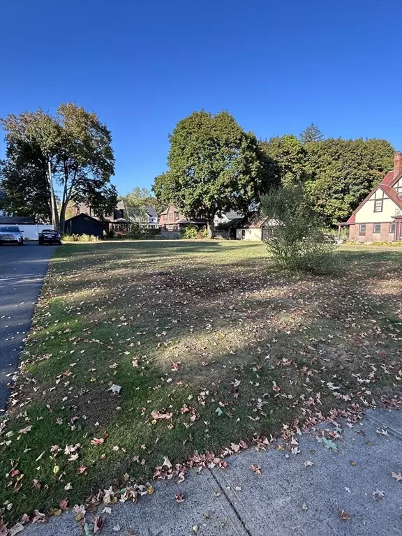 Holyoke, MA 01040,68 Fairfield Ave.