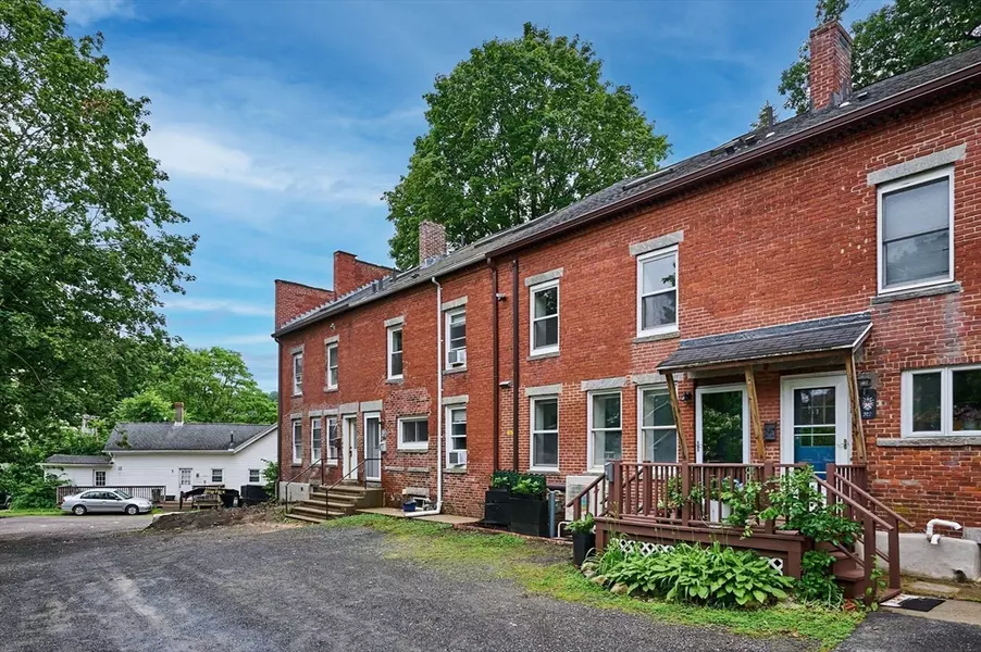 325 Riverside Drive #325, Northampton, MA 01060