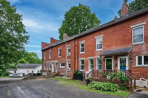 325 Riverside Drive #325, Northampton, MA 01060