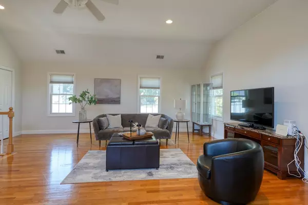 Burlington, MA 01803,137 Winn St