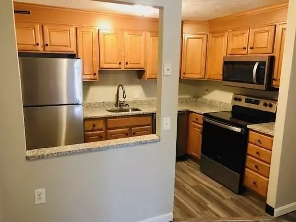 Acton, MA 01720,9 Davis Road #B2