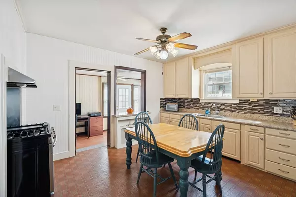 Lowell, MA 01854,54 Mount Grove