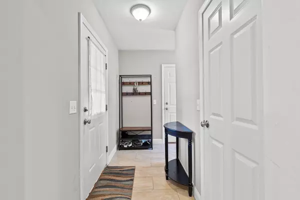 Abington, MA 02351,32 Warren St