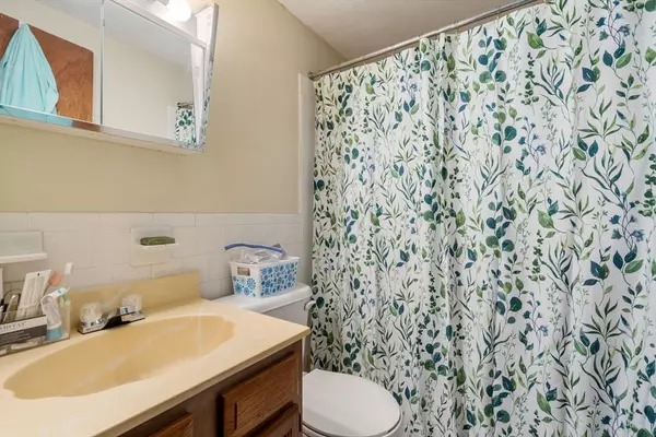 Marlborough, MA 01752,608 Boston Post Rd E #11