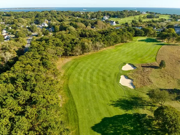 Barnstable, MA 02601,105 Craigville Beach Rd