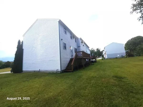 Oxford, MA 01540,13 Plantation Rd #13