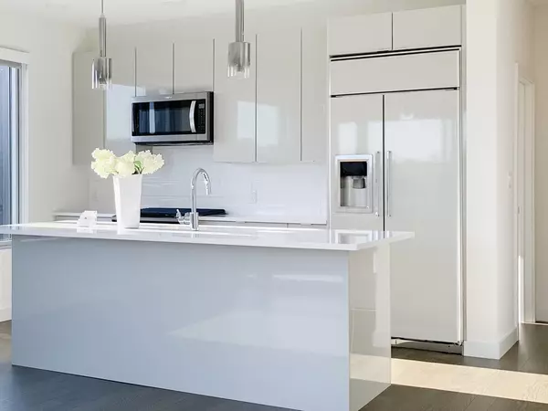 Boston, MA 02128,65 Lewis St #PH615