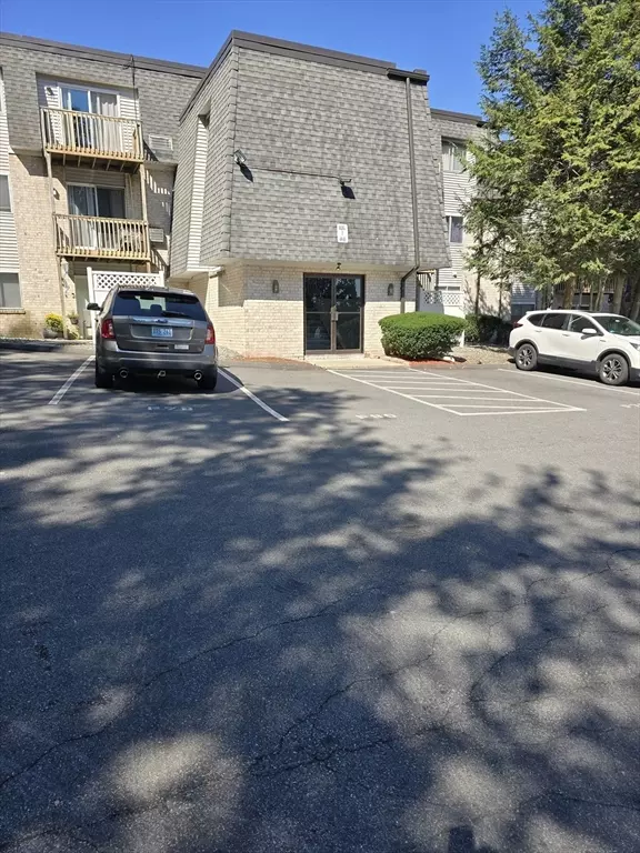 North Providence, RI 02904,1560 Douglas Ave #F79