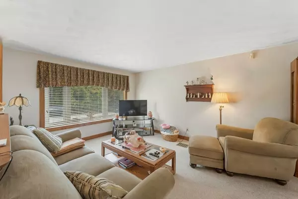 Oxford, MA 01540,190 Federal Hill Rd