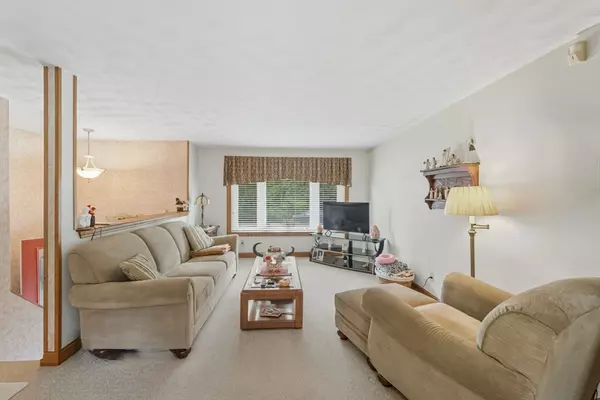 Oxford, MA 01540,190 Federal Hill Rd