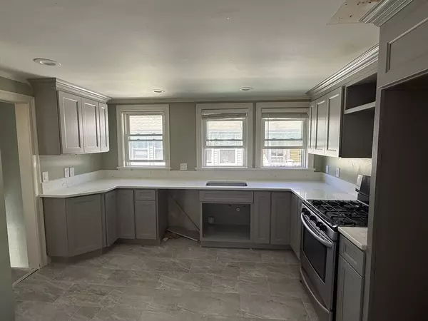 Somerville, MA 02145,61 Puritan Road #2