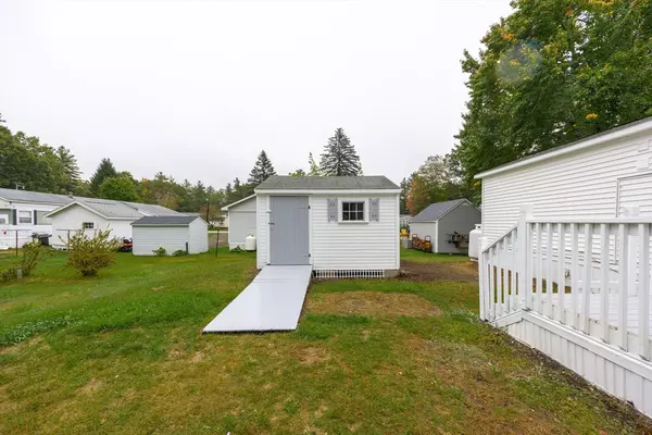 Hollis, NH 03049,38 Lorna St