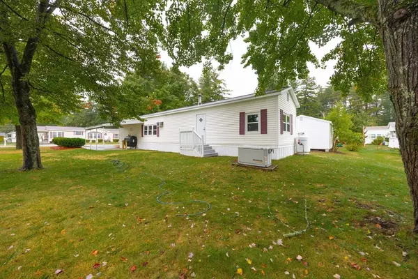 Hollis, NH 03049,38 Lorna St