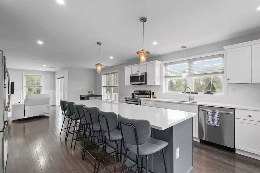 15 Spadina, Warwick, RI 02889