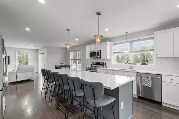 15 Spadina, Warwick, RI 02889