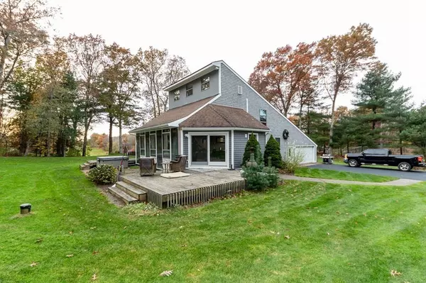 Lakeville, MA 02347,6 Leonard St