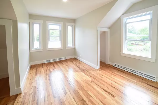 Dartmouth, MA 02748,76 Slades Corner #2