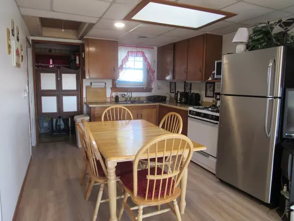 Wareham, MA 02576,47 Marine Ave