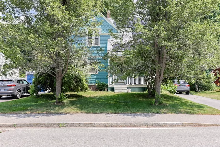 150 Harvard St, Whitman, MA 02382
