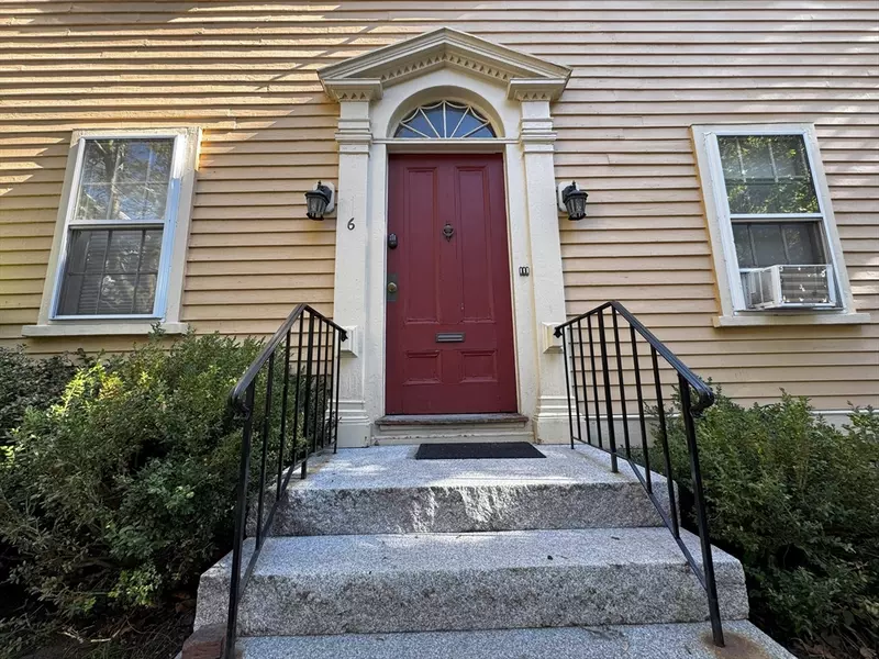 6 Andrew St #3, Salem, MA 01970