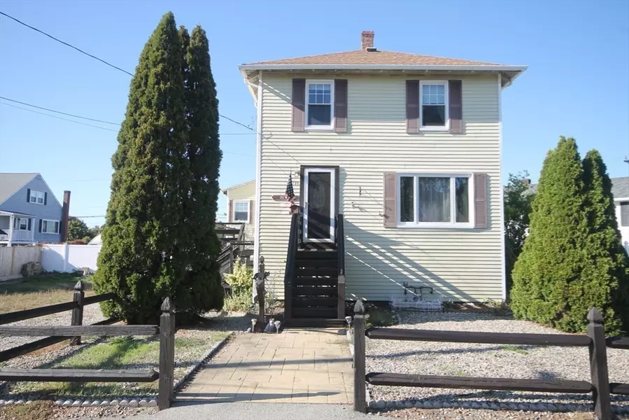 105 Warfield Avenue, Hull, MA 02045