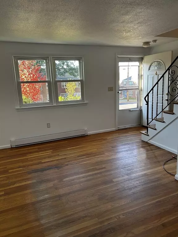 North Andover, MA 01845,68 Belmont #68