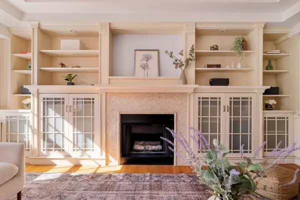 Boston, MA 02116,169 Commonwealth Ave. #5