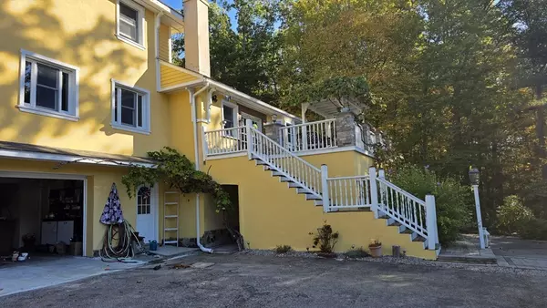 85 Burlingame #B, Charlton, MA 01597