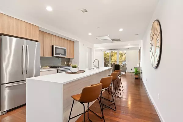 Boston, MA 02130,143-171 Hyde Park Ave #169A