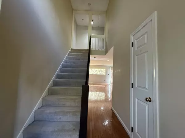 Ashland, MA 01721,74 Meeting House Path #74