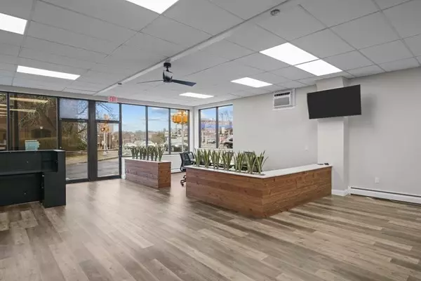 Fall River, MA 02721,337 Columbia St