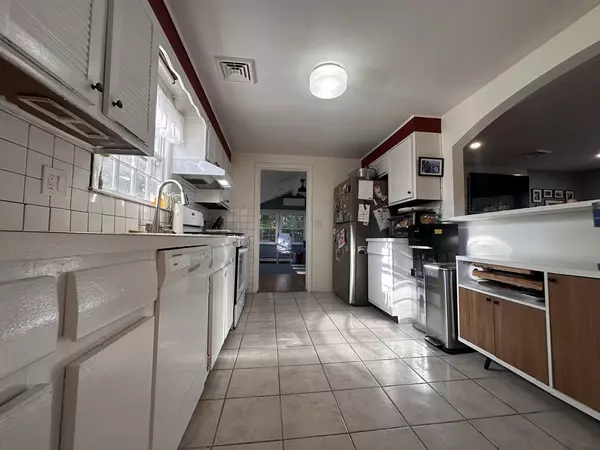 Billerica, MA 01821,66 Buckingham Dr #--