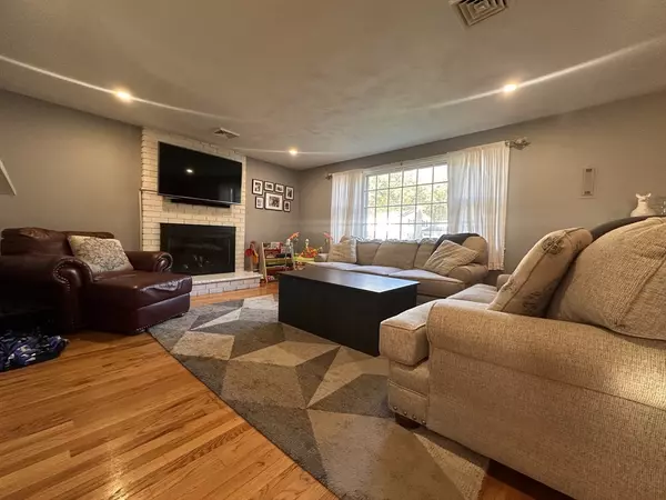 Billerica, MA 01821,66 Buckingham Dr #--