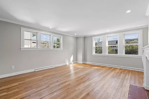 Natick, MA 01760,9 Home Ave #1