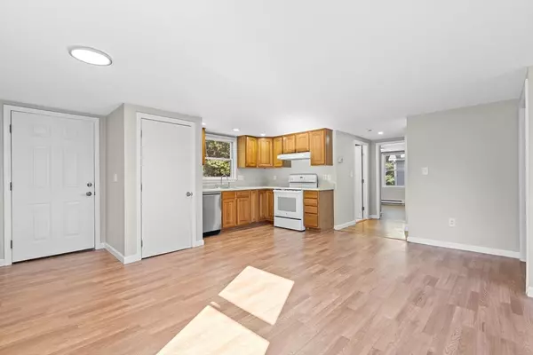 Natick, MA 01760,9 Home Ave #2