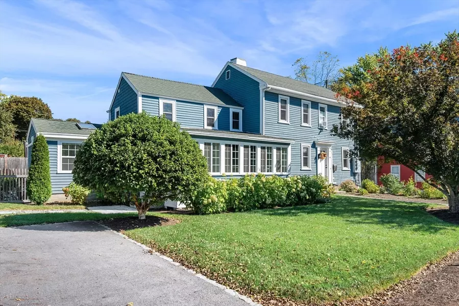 20 Summer St #20, Ipswich, MA 01938