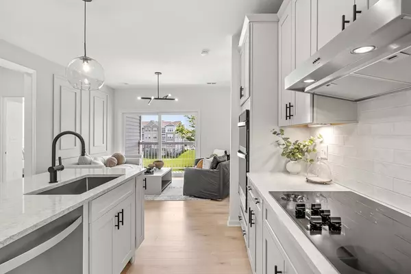 Canton, MA 02021,30 Coppersmith Way #510